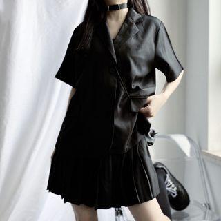 Short-sleeve Single-breasted Blazer / Pleated Mini A-line Skirt