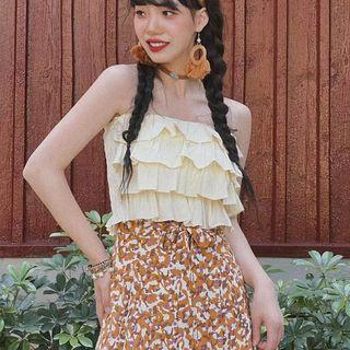 Tiered Tube Top / Floral Print Wide Leg Pants / Light Jacket
