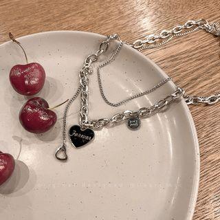 Heart Necklace Black - One Size