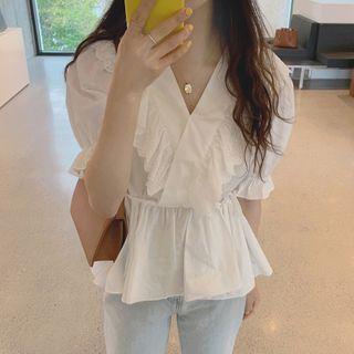 Ruffle Trim V-neck Tie-waist Short-sleeve Blouse