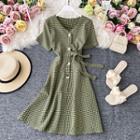 Tied-waist V-neck Slim Cut Gingham Short-sleeve Dress
