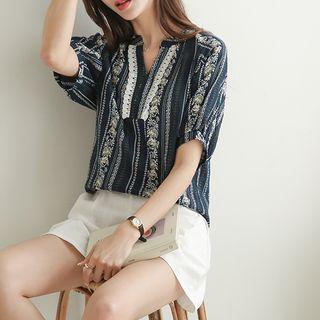 Open-placket Lace-detail Pattern Blouse