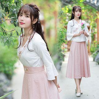 Embroidered Elbow-sleeve Hanfu Top / Midi Skirt
