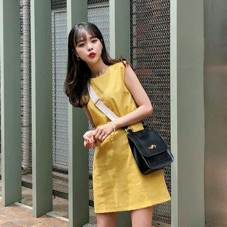 Round-neck Sleeveless Linen Shift Dress