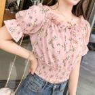 Short-sleeve Floral Print Cropped Blouse