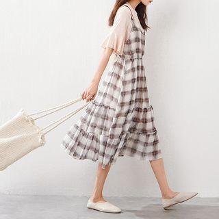 Set: Short-sleeve T-shirt + Check Midi Pinafore Dress