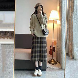 Oversized Sweater / Gingham Skirt