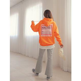 Plus Size Label Applique Hoodie