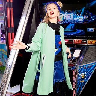 Slit-side Contrast-collar Coat