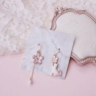 Non-matching Alloy Sakura & Cat Dangle Earring