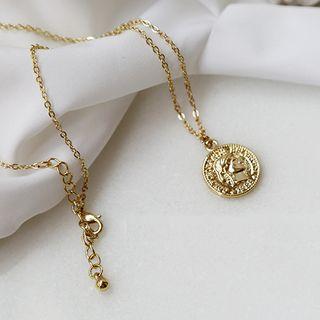 Coin Pendant Necklace Gold - One Size