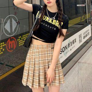 Short-sleeve Lettering Print T-shirt / Plaid Pleated Mini A-line Skirt