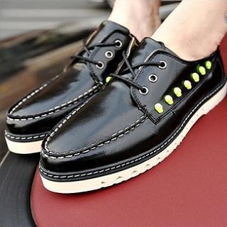Skull Studded Casual Shoes