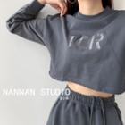 Embroidered Loose-fit Cropped Sweatshirt