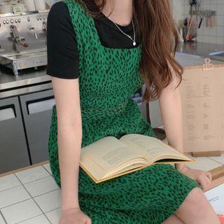 Short-sleeve T-shirt / Spaghetti Strap Leopard Print A-line Dress