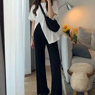 Elbow-sleeve Asymmetrical Slit T-shirt