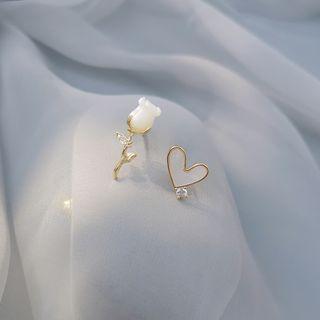 Heart Tulip Asymmetrical Alloy Earring 1 Pair - Gold - One Size