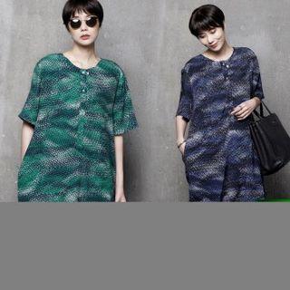 Half-placket Graphic Shift Dress