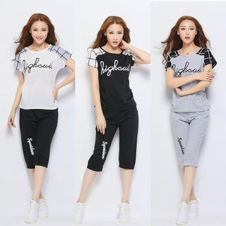 Set: Lettering Short-sleeve T-shirt + Capri Sweatpants
