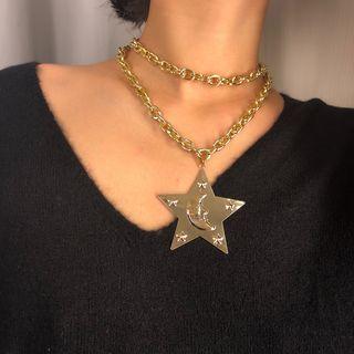 Metal Pendant Necklace