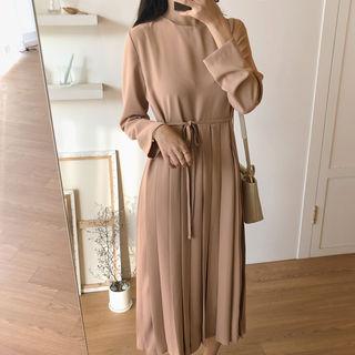 Round-neck Tie-waist Pleated-hem Dress
