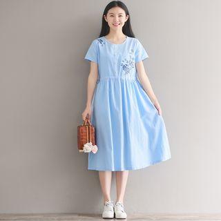 Embroidered Short-sleeve Midi A-line Dress