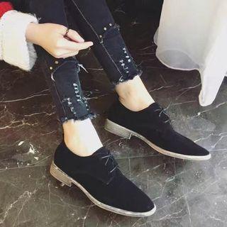 Low-heel Oxfords