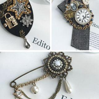 Retro Faux Pearl Brooch (various Colors)