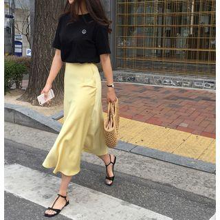 Midi Skirt / Short-sleeve Smiley Face T-shirt
