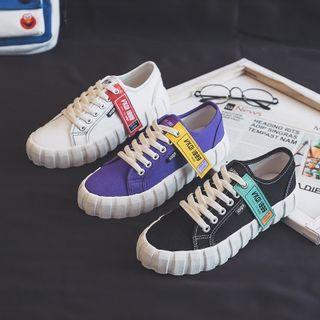 Lettering Applique Lace-up Sneakers