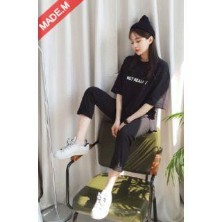 Elbow-sleeve Lettering Boxy-fit T-shirt