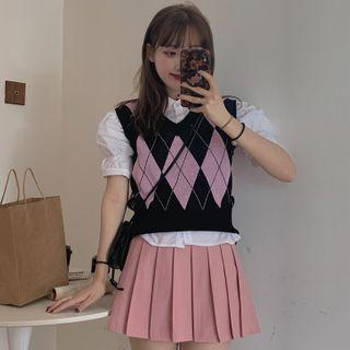 Argyle Sweater / Short-sleeve Shirt / Pleated Skirt