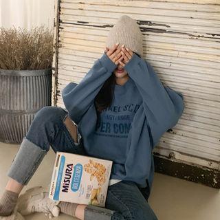 Dip-back Letter Sweatshirt