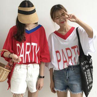 Letter V-neck Elbow-sleeve Top