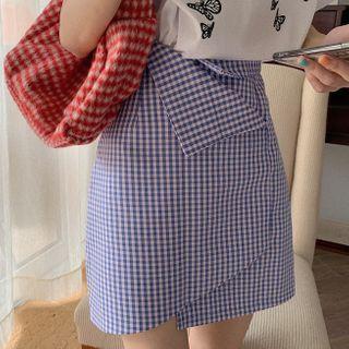 Short-sleeve Butterfly Print T-shirt / Asymmetric Gingham A-line Skirt