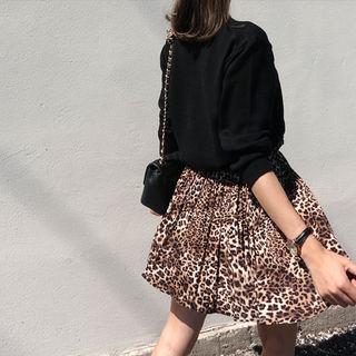 Band-waist Leopard Pleated Skirt
