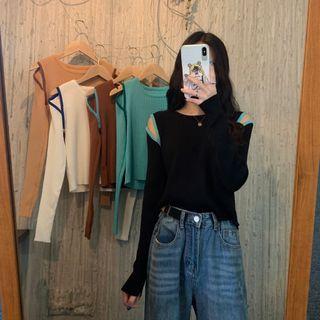 Cold-shoulder Contrast Trim Knit Crop Top