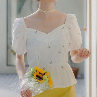 Puff-sleeve Floral Embroidered Peplum Top