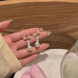 Bow Faux Pearl Dangle Earring D1510-1 - 1 Pair - White & Gold - One Size