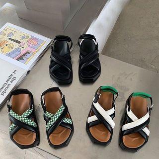 Square-toe Houndstooth Cross Strap Sandals