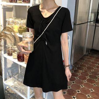 V Collar Lace Up Short-sleeved Dress