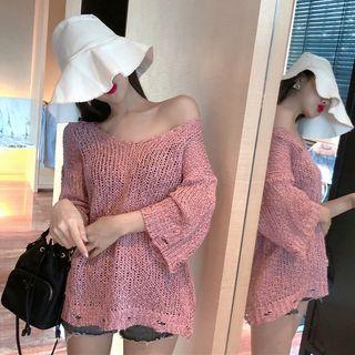 V-neck 3/4-sleeve Loose-fit Sweater