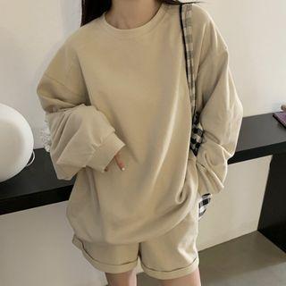 Set : Round-neck Long-sleeve Sweatshirt + High-waist Shorts