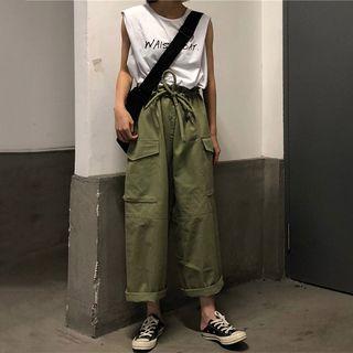 Lettering Tank Top / Cargo Pants