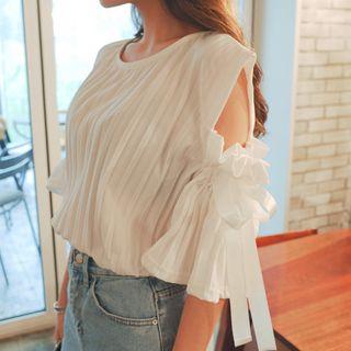 Cutout Tie-sleeve Pleated Top
