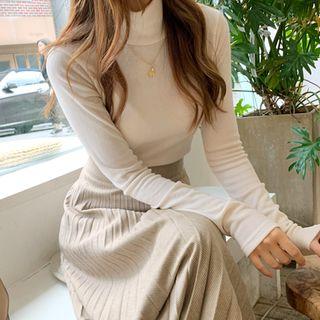 Turtle-neck Thumbhole Slim Knit Top