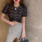 Slim-fit Lettering Crop T-shirt