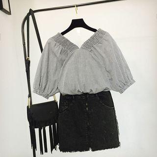Set: Short-sleeve V-neck Plaid Top + Fray-hem Mini Denim Skirt