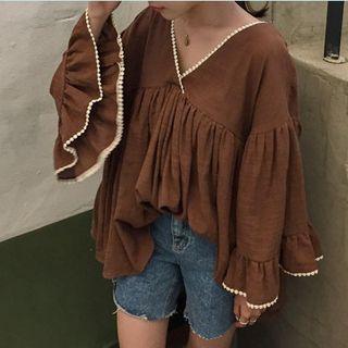 Contrast Trim Bell Sleeve Blouse