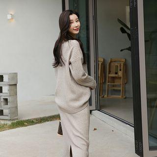Set: V-neck Cable-knit Top + Slit-back Skirt